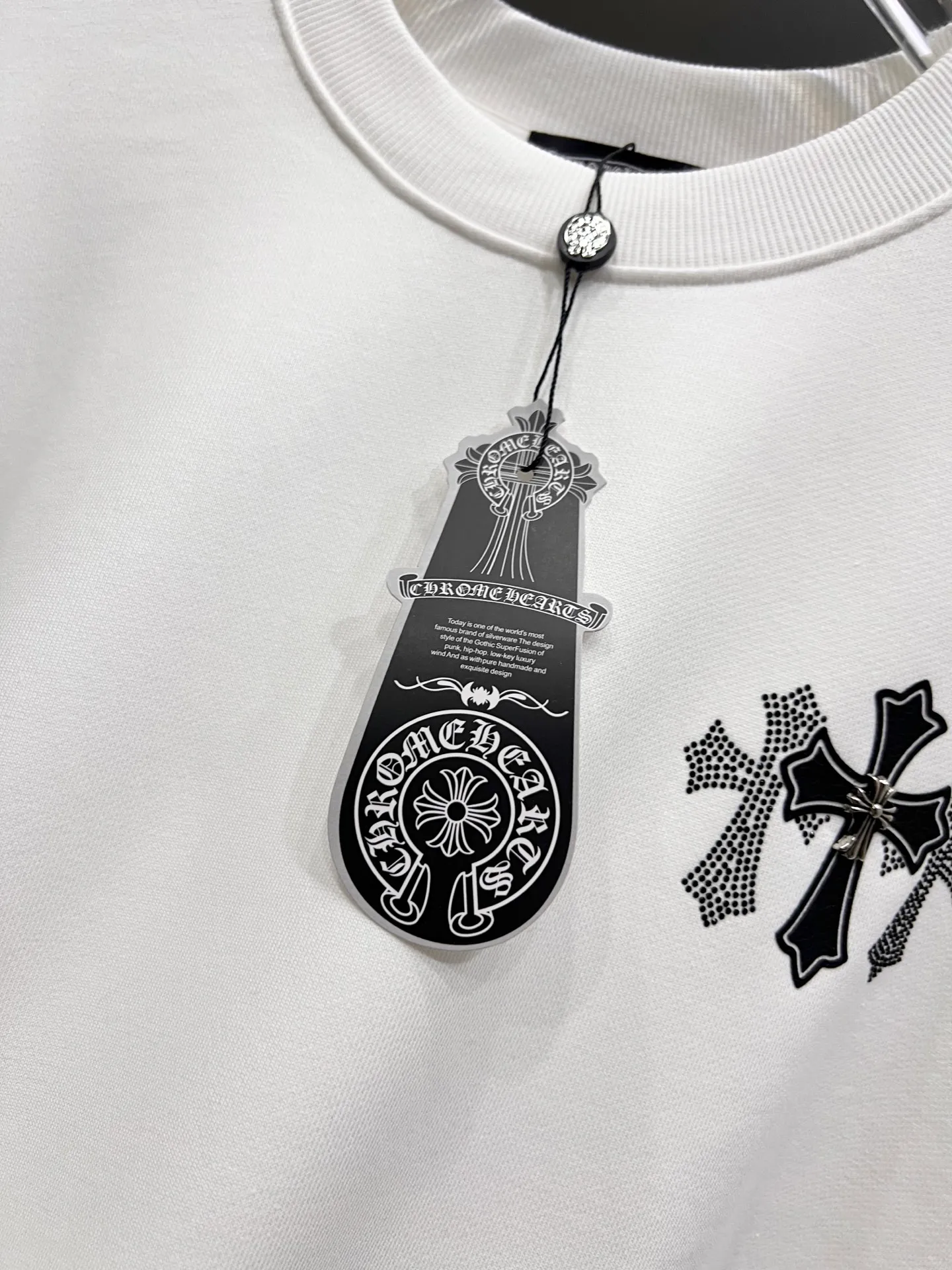 🅿️280 CH Crowe 2025 Autumn and Winter New Style Round Neck Long Sleeve Sweater Cross Patch Leather + Customized Hardware Metal Horseshoe Sanskrit Characters + Middle Eastern Australian Diamond Design Craftsmanship The real thing is great🔥Same style for men and women, loose version Size S M L XL XXL Five sizes Black White